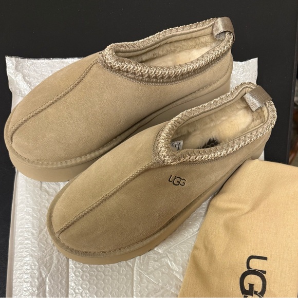 UGG Brand new Tasman Driftwood Slip ons - Picture 1 of 4